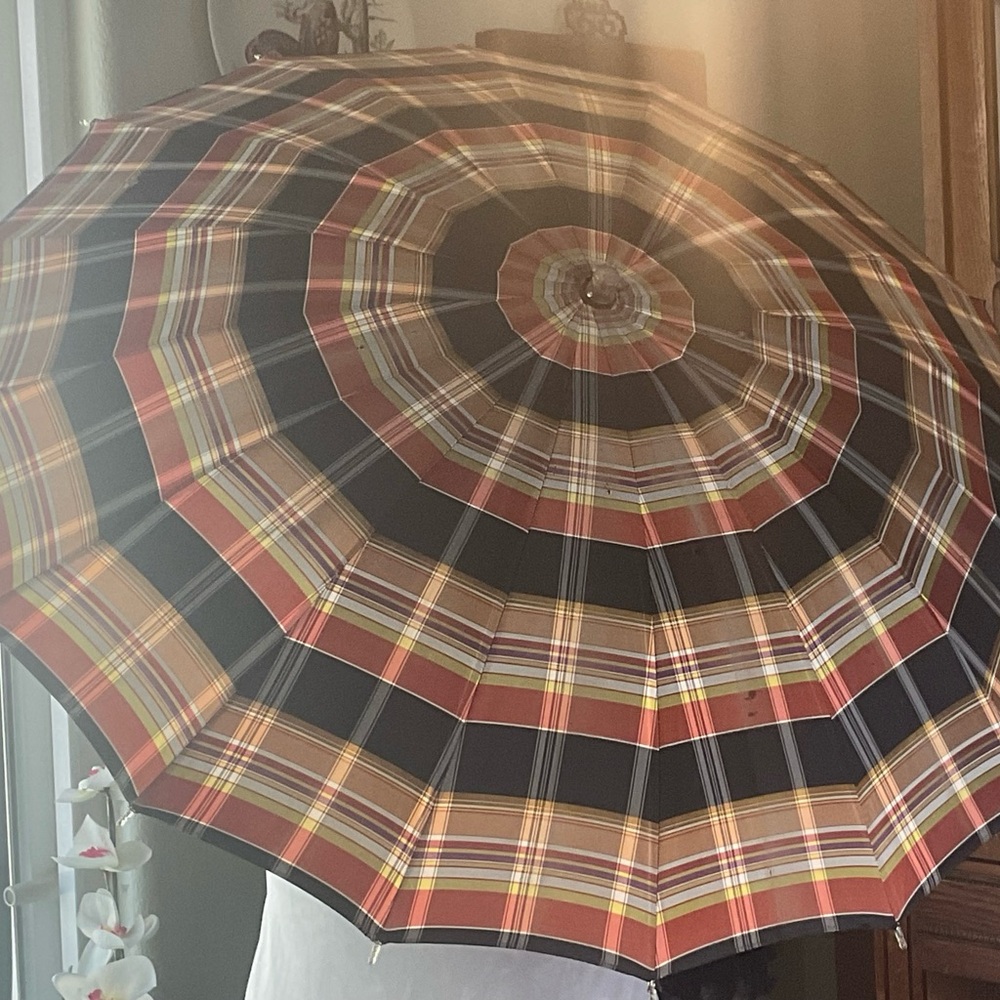 Vintage 1940 Plaid Black and Orange Umbrella/one tip issue